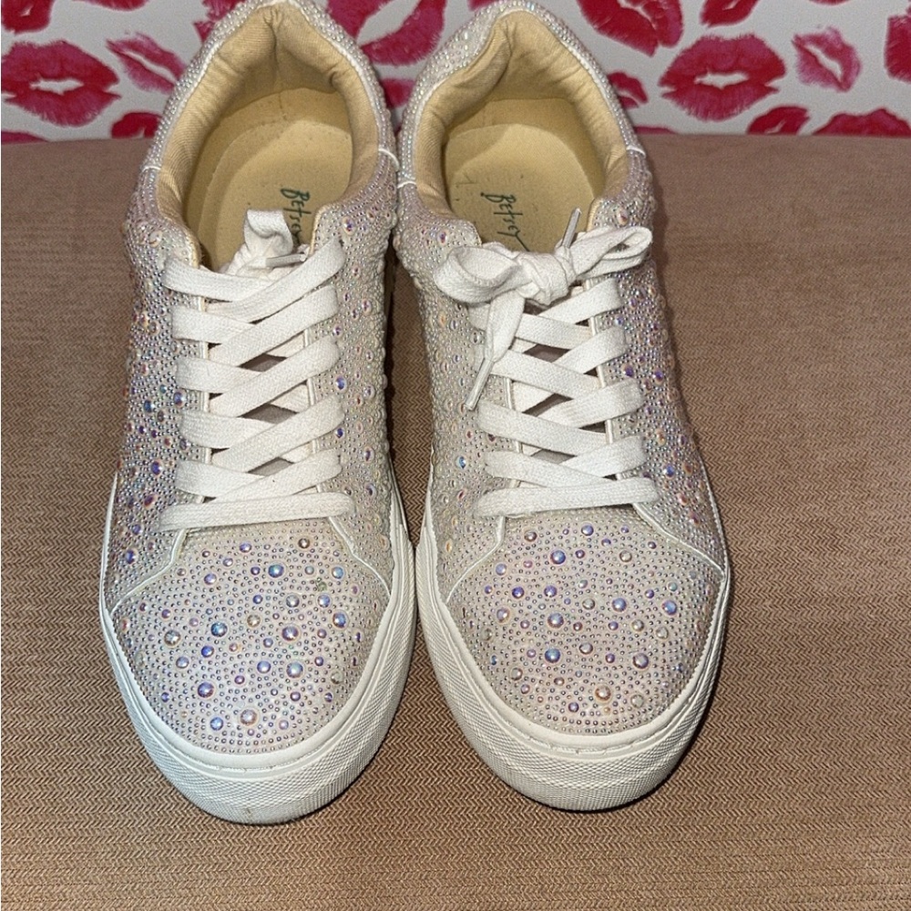 Bestey Johnson Women's Glitter Sneakers
